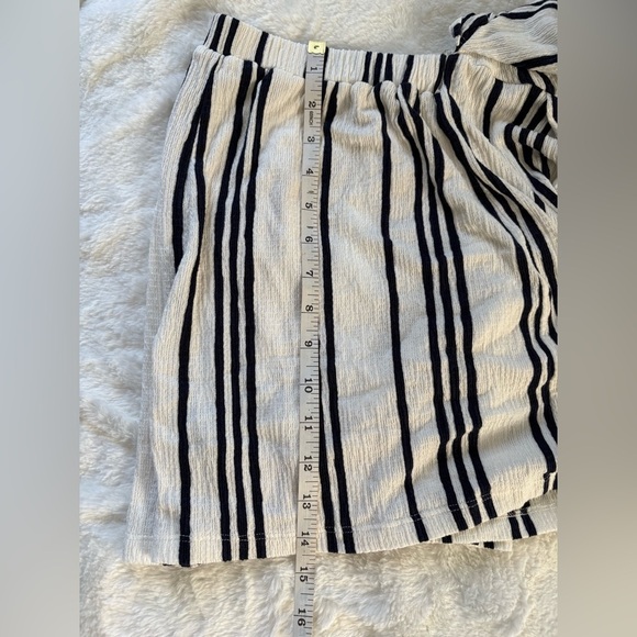 Love Tree White & Blue Stripes Sleeveless Romper Open and Tie on Back Sz: Large - Picture 9 of 9